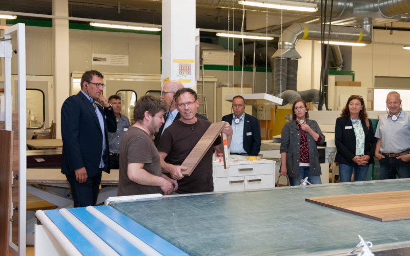Unternehmertagung Region Luzern West zum Thema «Holz, Design & Sägemehl»